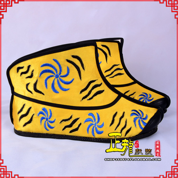 哈密.美猴王靴子虎纹靴金黄快靴 猴鞋